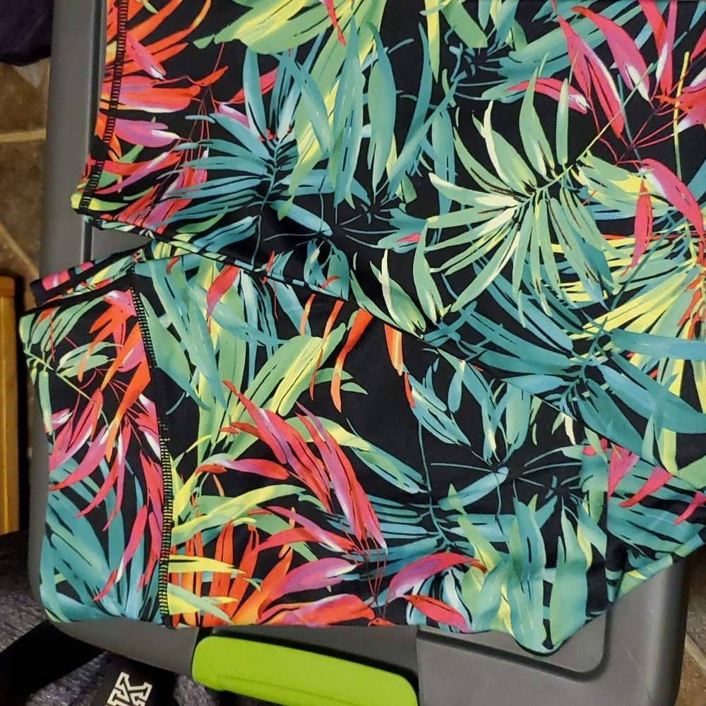 Fabletics capris